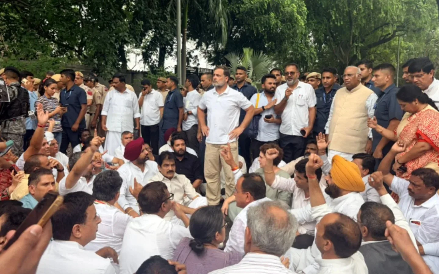Rahul Gandhi leads Congress protest outside PM's house demanding Modi's resignation