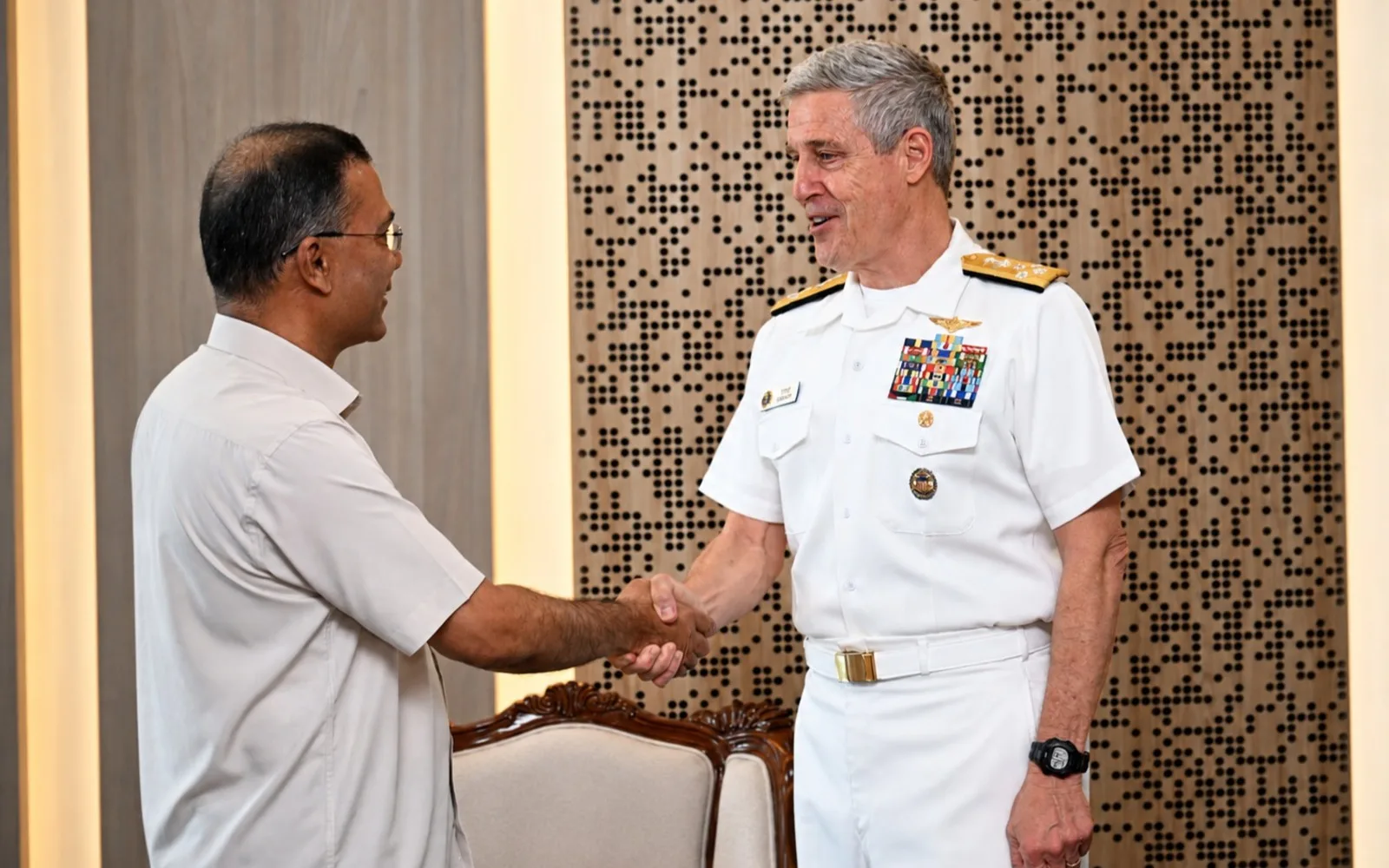US Pacific Fleet Commander Visits Dhaka: What It Means for Regional Security